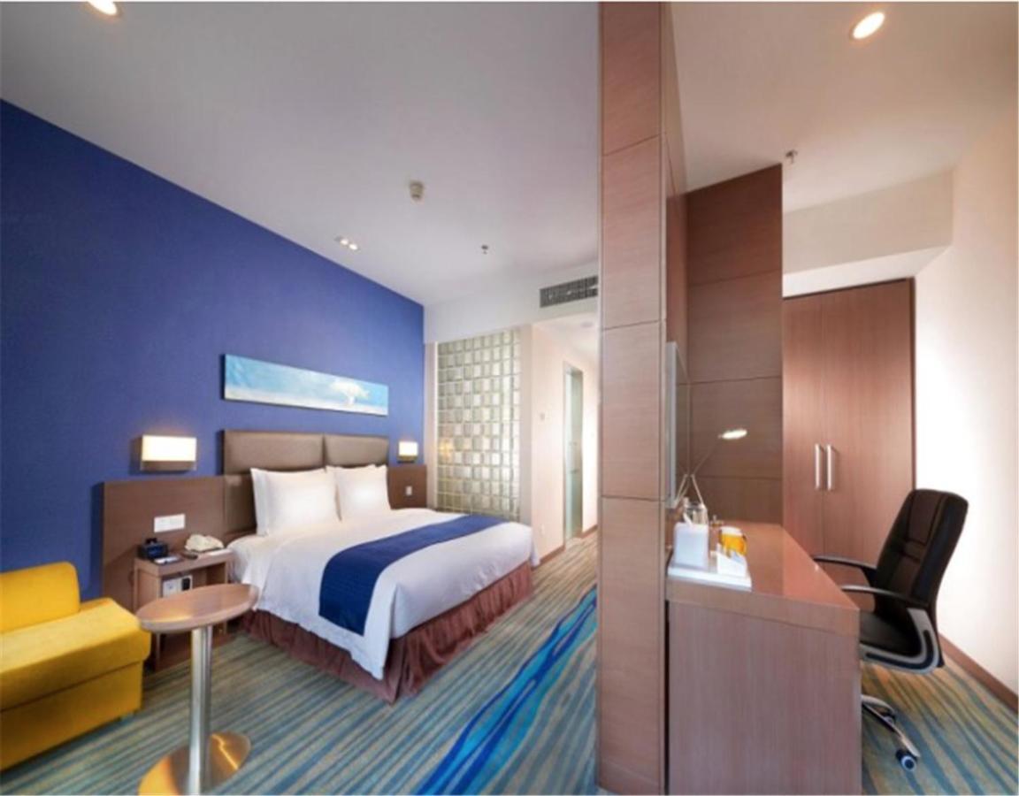 Holiday Inn Express Shenyang North Station By Ihg Exterior foto